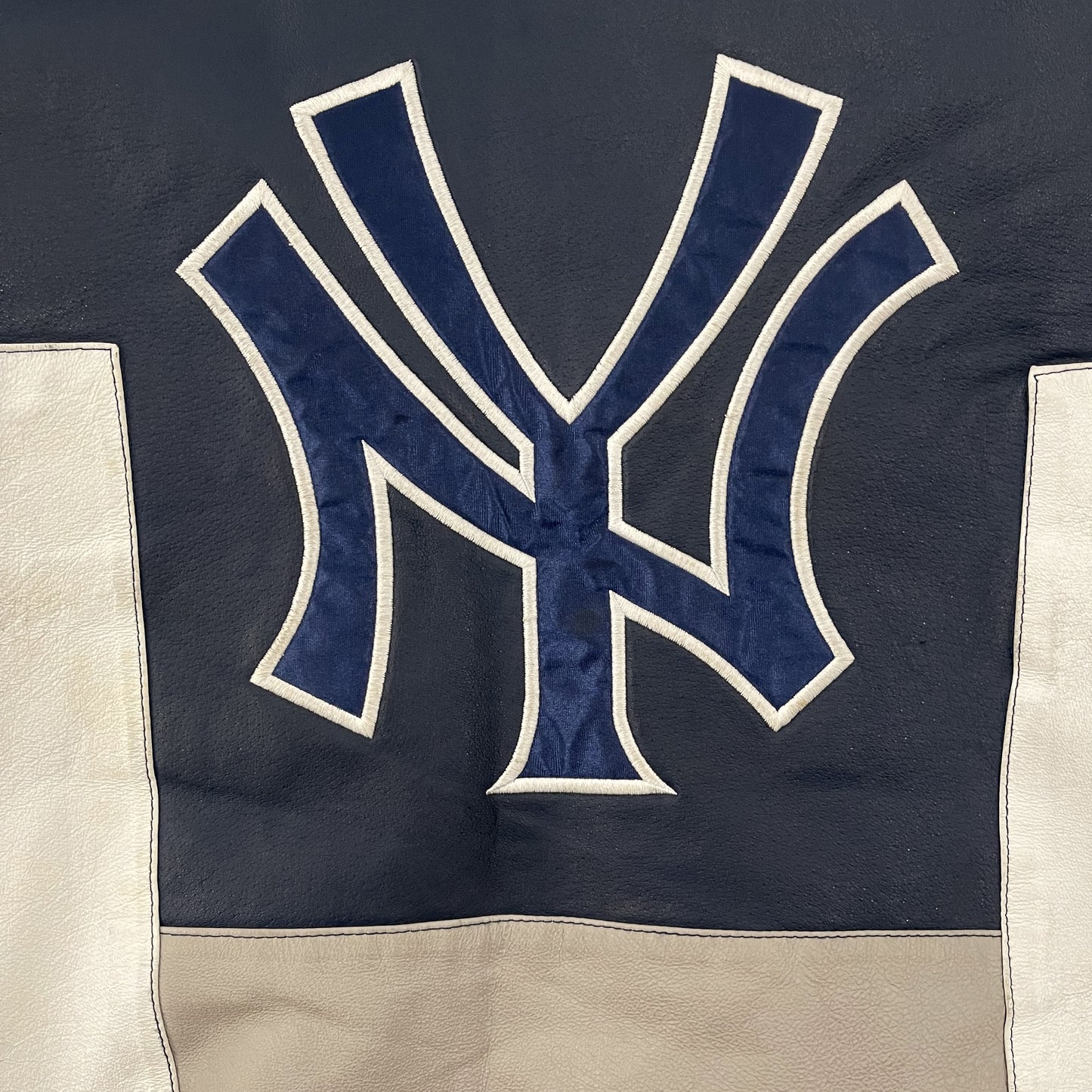 Pro Player New York Yankees Leather Jacket - L